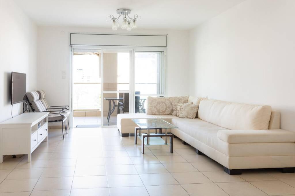 Great Apartment Fully Equiped Ideal For Family Ashdod Luaran gambar