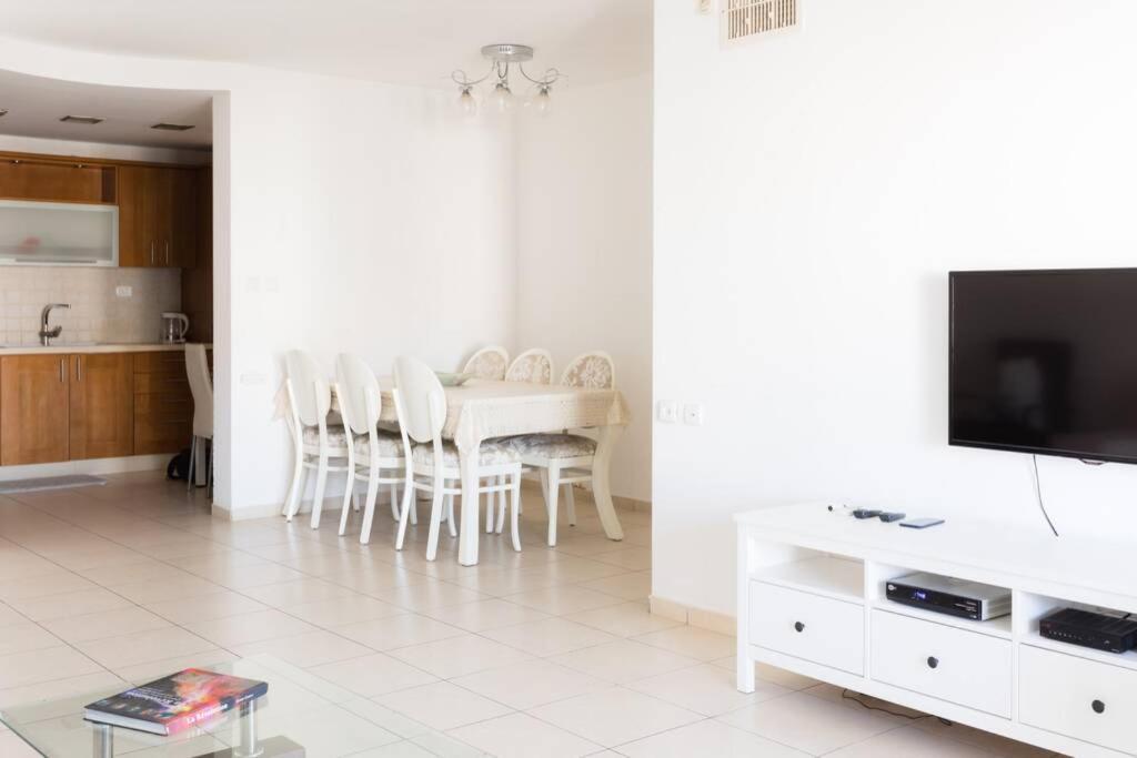 Great Apartment Fully Equiped Ideal For Family Ashdod Luaran gambar